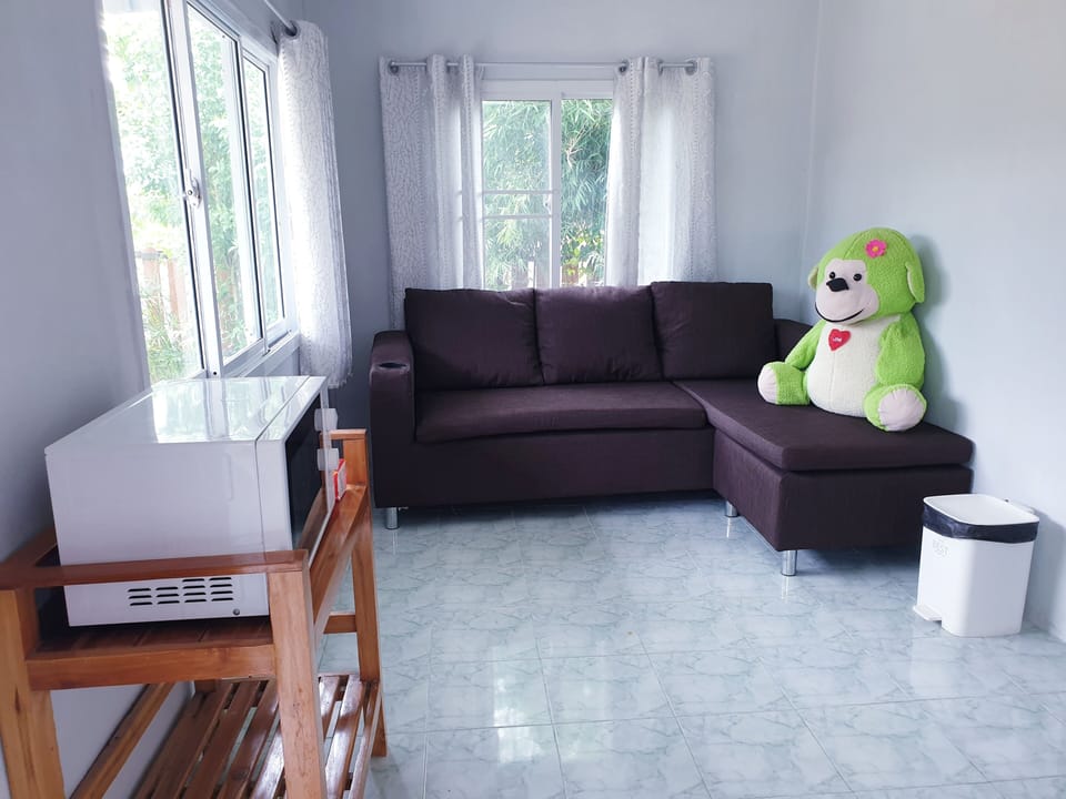 Basic Room | Living area