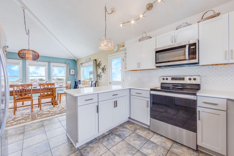 12-Surf-Or-Sound-Realty-1128-Sunny B-Kitchen-02