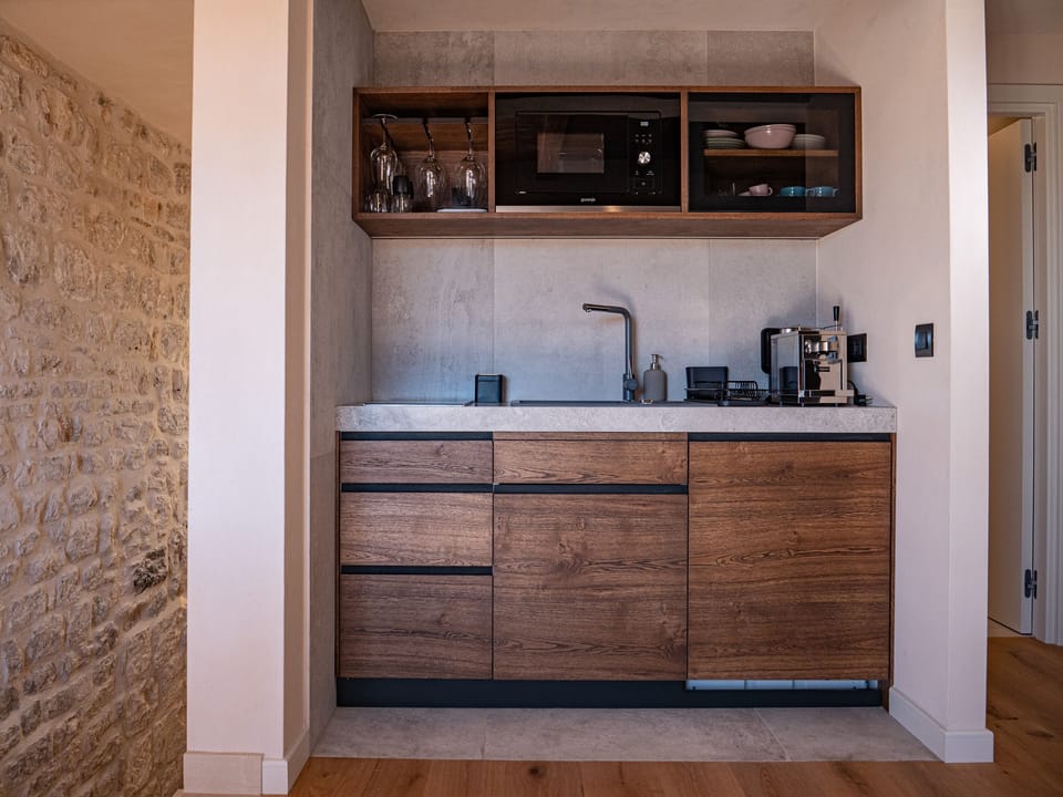 Deluxe Duplex | Private kitchen | Espresso maker, electric kettle