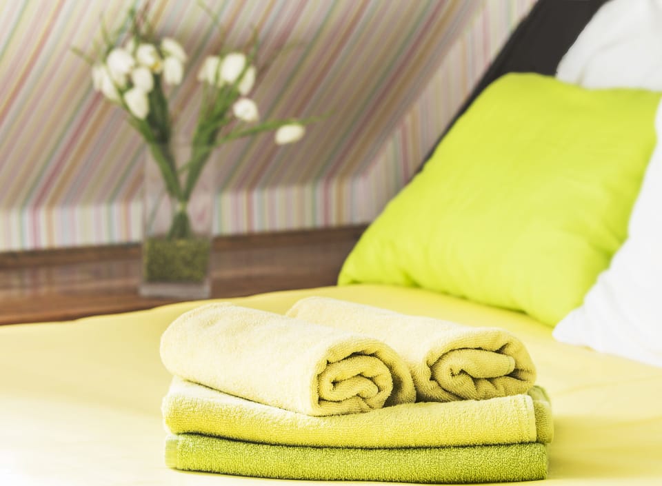 Double Room With Shared Bathroom | WiFi (free), bed sheets