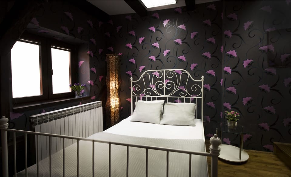 Double Room With Shared Bathroom | WiFi (free), bed sheets