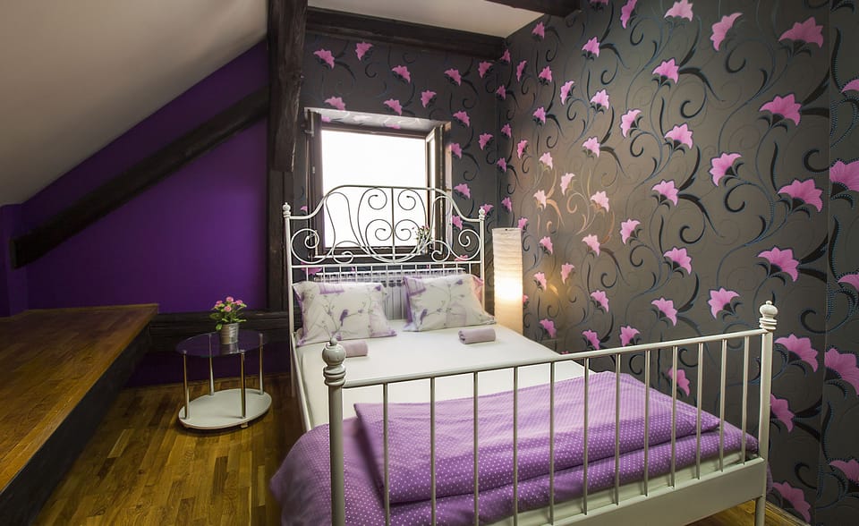 Double Room With Shared Bathroom | WiFi (free), bed sheets