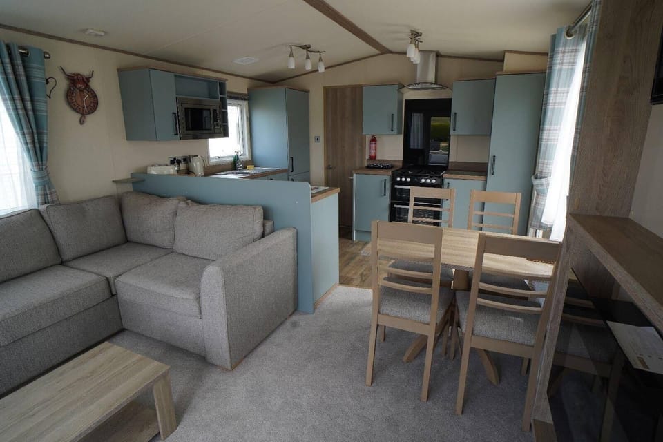 Chalet | Dining