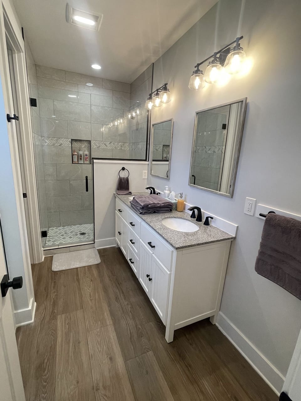 Bathroom 1 - Shower/Double Vanity