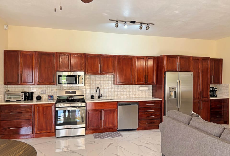 Kitchen 1