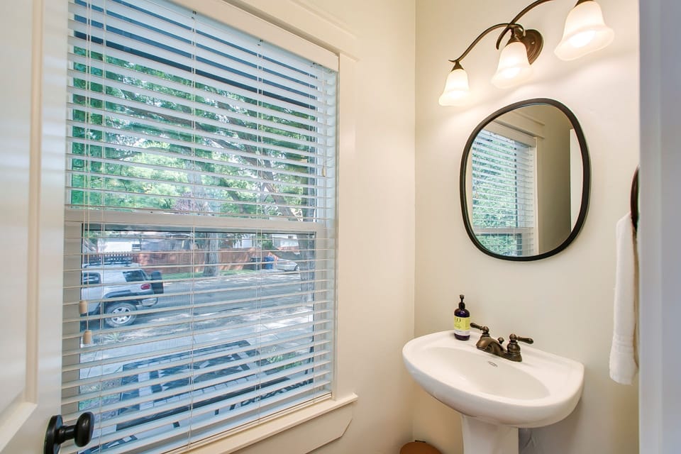 House, Multiple Beds, Patio, Garden View (Ridenbaugh - #2249) | Bathroom | Designer toiletries, slippers, towels, toilet paper