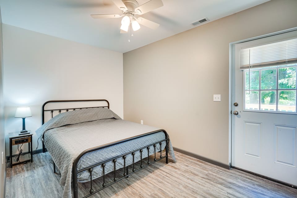 Bedroom 1 | Queen Bed | Linens Provided