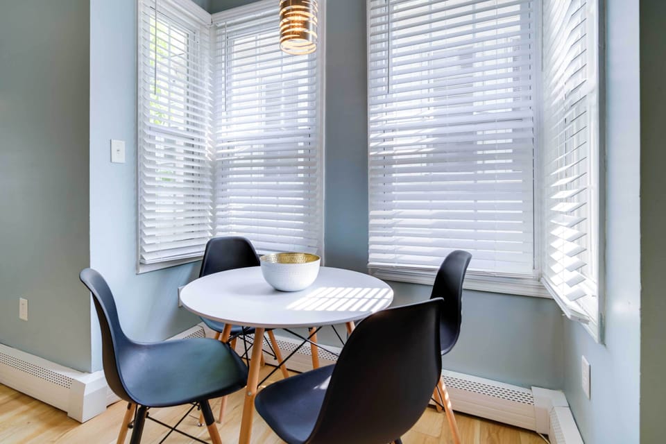 Dining Area | Dishware & Flatware Provided