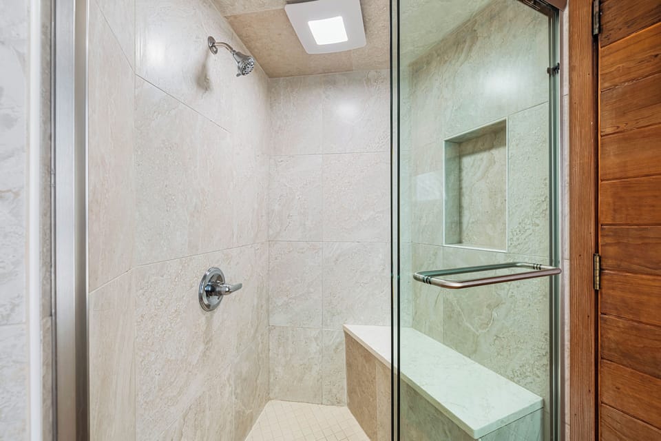 Fanta-Sea 47 by Beachside Management Apartment in Siesta Beach
