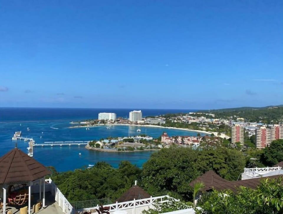 Enjoy this breath taking panoramic view!