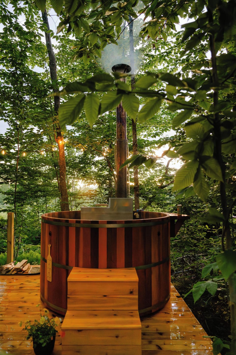 Outdoor spa tub