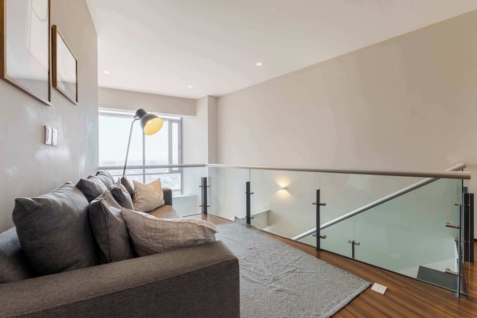 Spacious Living Area Overlooking 




