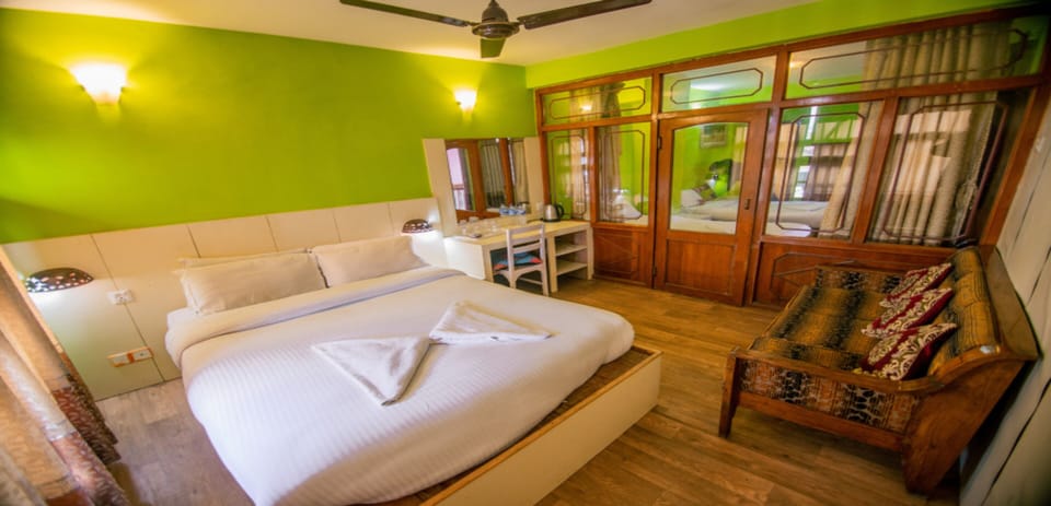 Family Room | Free WiFi, bed sheets