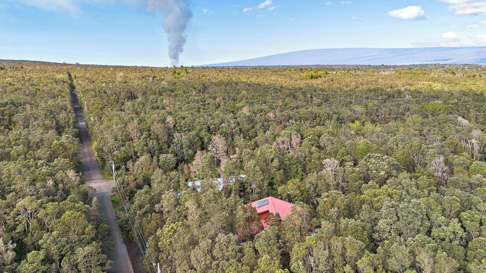 Aeriel View | 5 Min away from erupting volcano