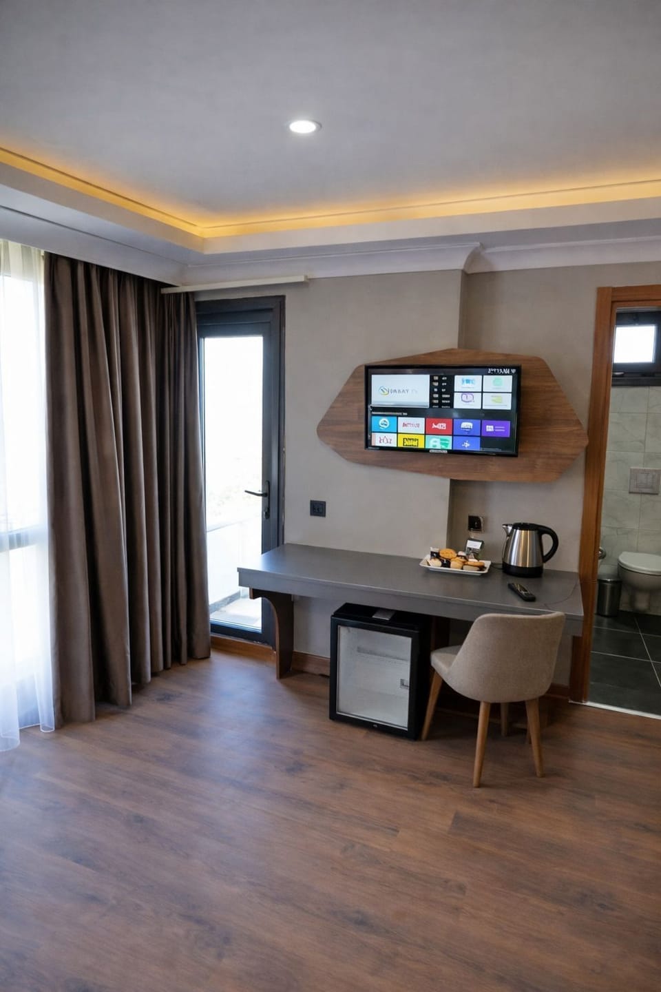Deluxe Double Room with Balcony | Premium bedding, down comforters, minibar, in-room safe