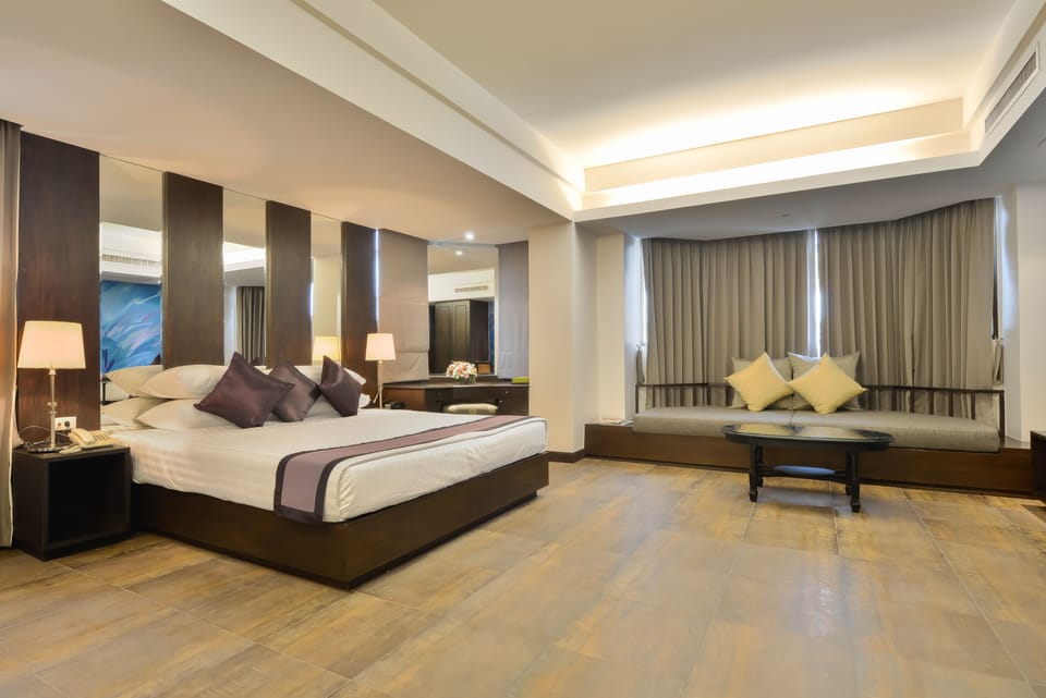 Junior Suite | Premium bedding, minibar, in-room safe, desk