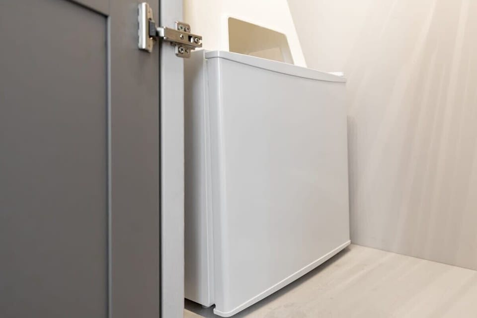 Mini fridge