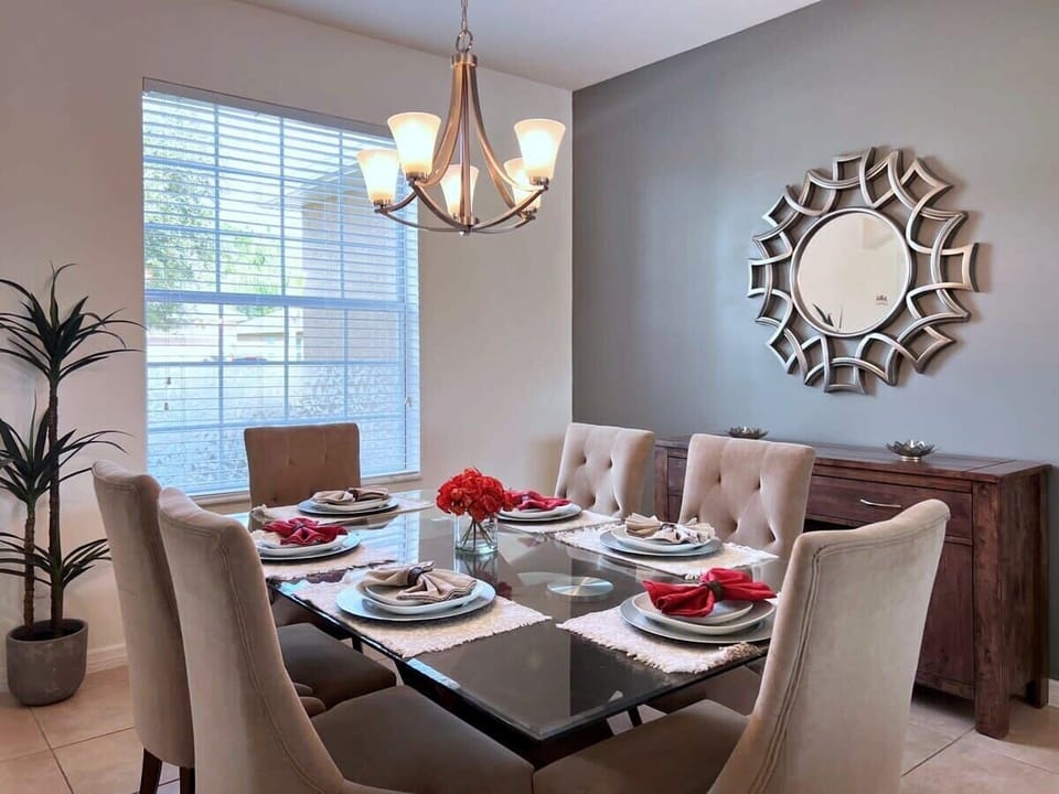 Whether you're enjoying breakfast before the parks or gathering for dinner, the dining room provides plenty of seating for your entire group to dine comfortably together.