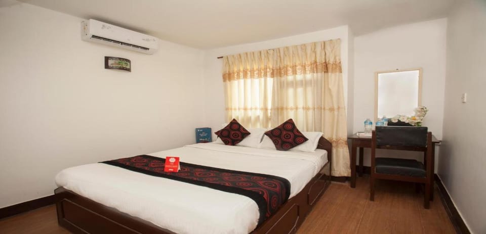 Deluxe Single Room | Free WiFi, bed sheets