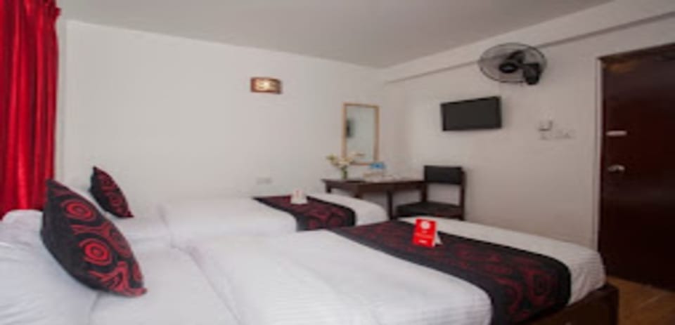 Deluxe Triple Room | Free WiFi, bed sheets