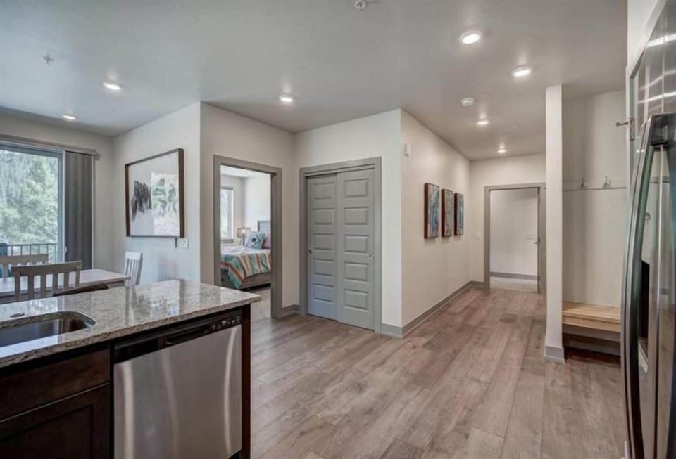 Condo (Clearwater Lofts - 3 Bedroom Luxury C) | Exterior