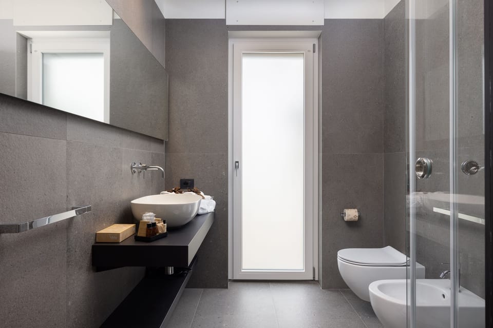 Executive Room, 1 Bedroom, Non Smoking, Sea View | Frette Italian sheets, premium bedding, memory foam beds, in-room safe