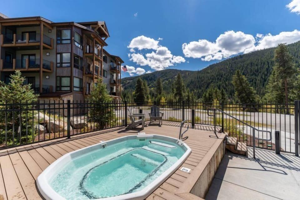 Condo (Clearwater Lofts - New! Modern 2 Bedr) | Exterior