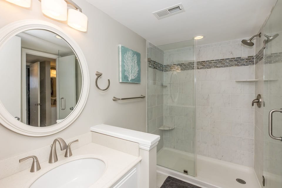 Jack & Jill Bathroom with Shower