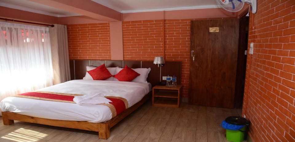 Deluxe Double Room | Free WiFi, bed sheets