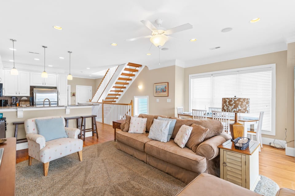 Open and Inviting Floor Plan