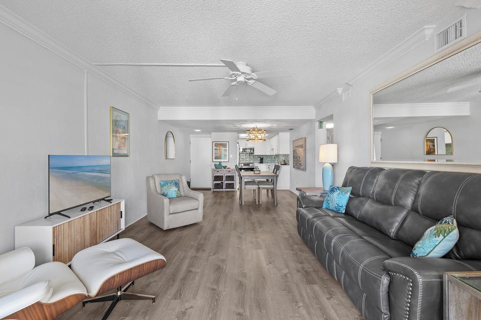 Living room to kitchen view
