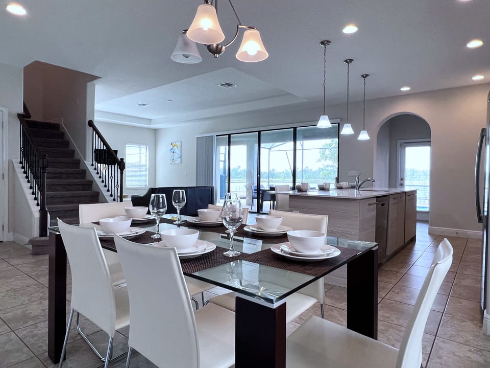 House, 4 Bedrooms | In-room dining
