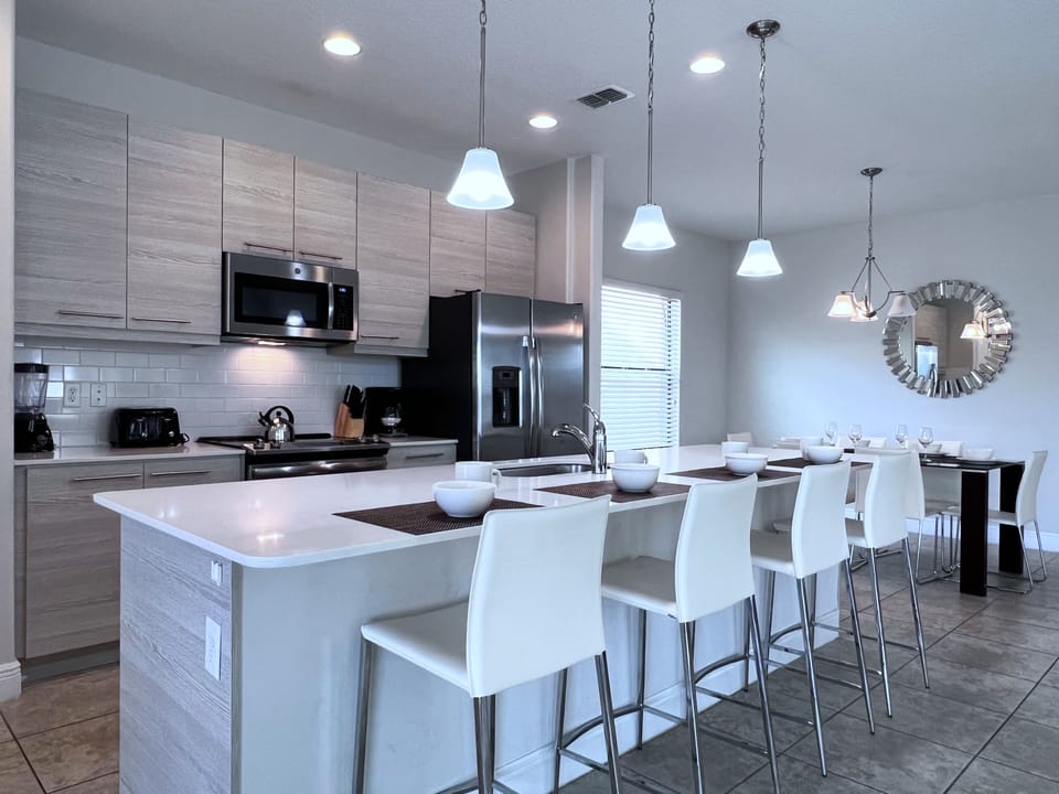 House, 4 Bedrooms | Private kitchen | Coffee/tea maker, fridge, oven, toaster