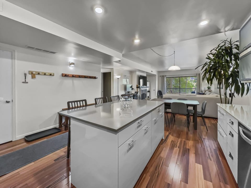 Condo, 2 Bedrooms | Private kitchen | Fridge, oven, coffee/tea maker, electric kettle