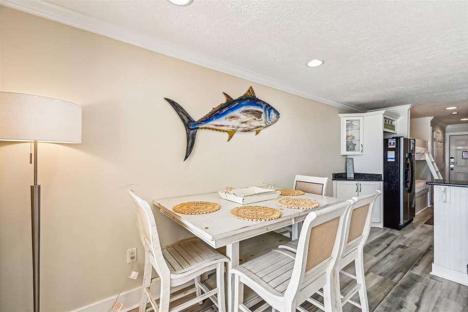 : Elegant Coastal Dining