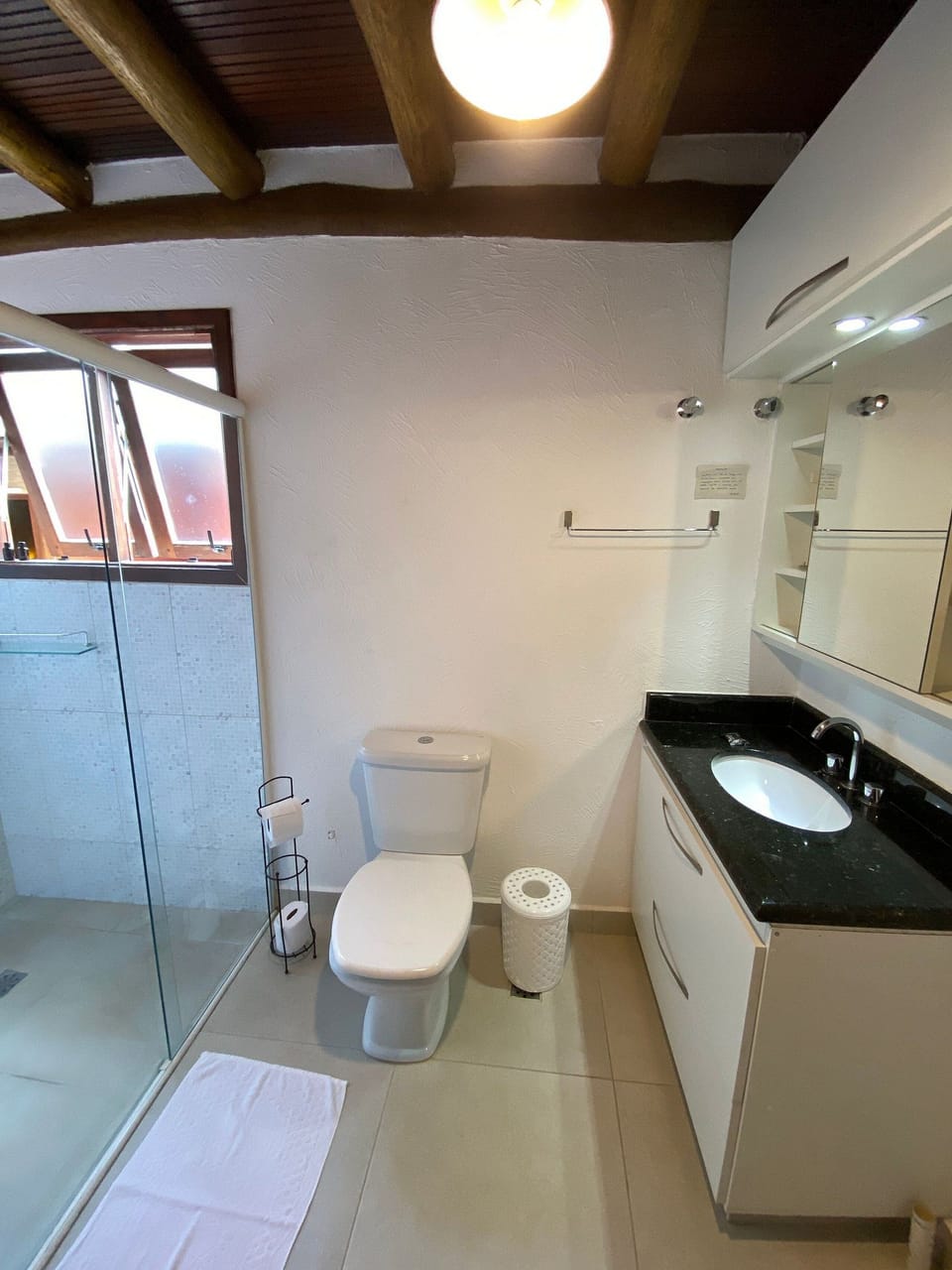 Comfort Quadruple Room | Bathroom | Shower, free toiletries, towels, soap