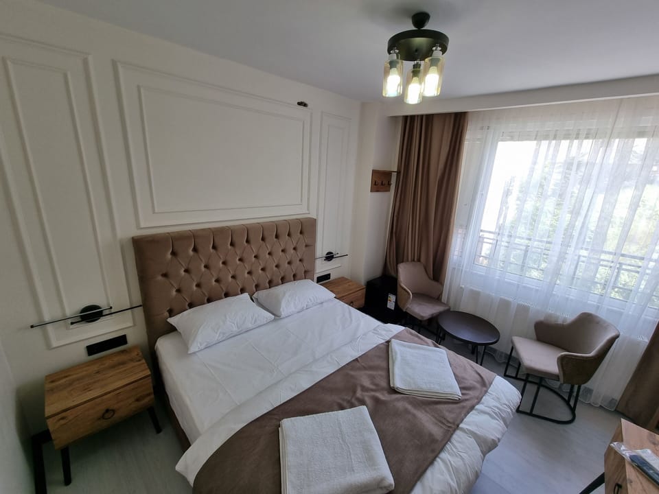 Standard Double Room | Egyptian cotton sheets, premium bedding, memory foam beds, soundproofing