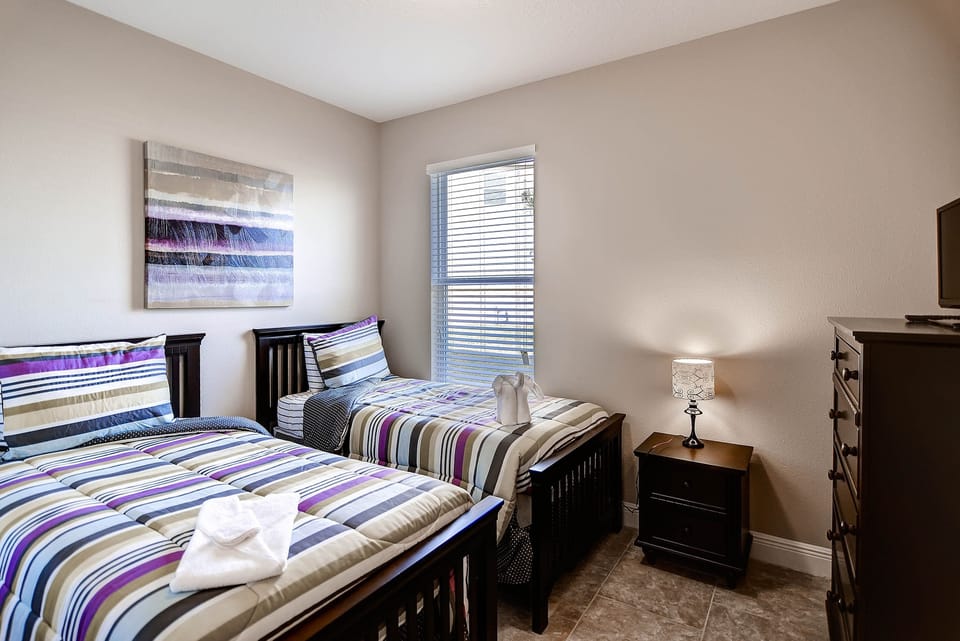 Room, Bedroom, Indoors, Building, Furniture