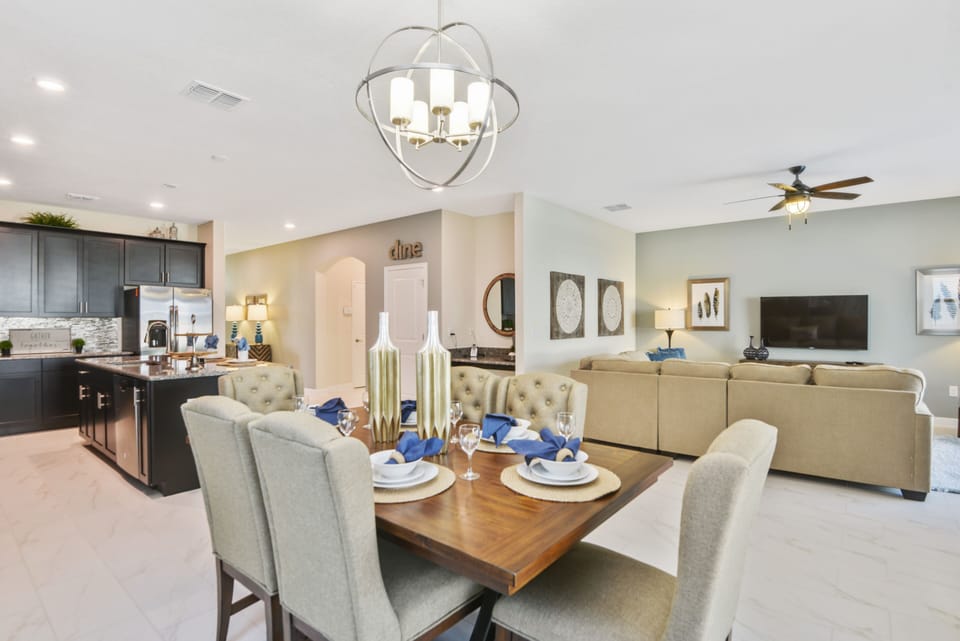 Chair, Furniture, Room, Indoors, Dining Room