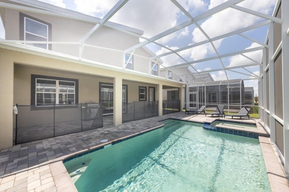 Pool, Water, Building, Architecture, Window