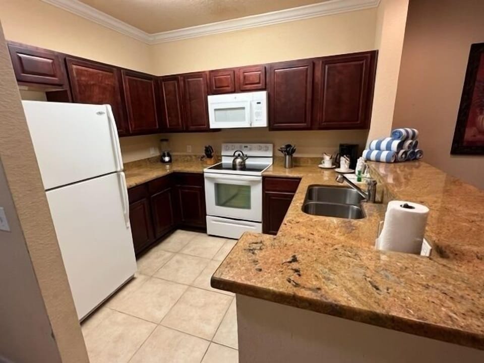 Kitchen, Indoors, Refrigerator, Microwave, Oven