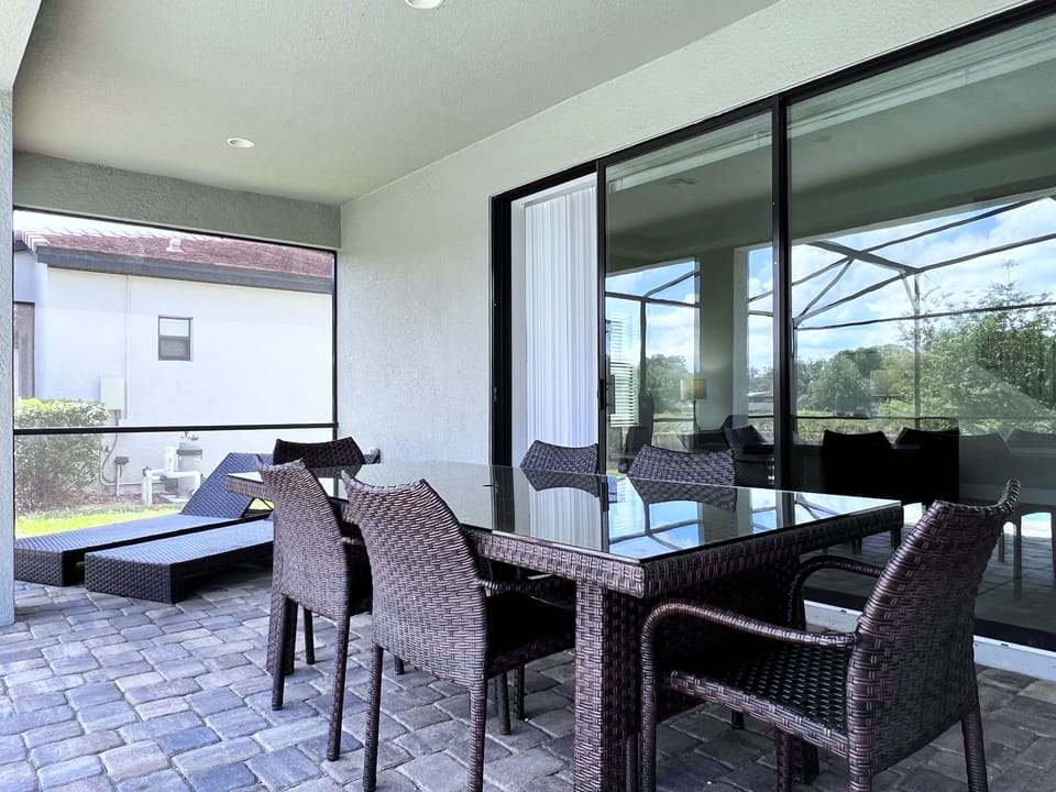 Floor, Indoors, Chair, Furniture, Table