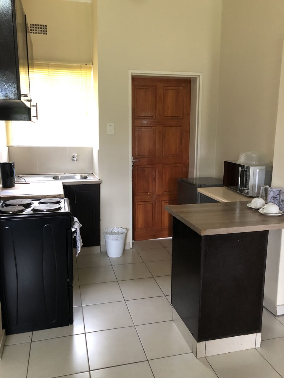 Comfort Double Room | Private kitchen | Shared fridge, shared microwave, electric kettle