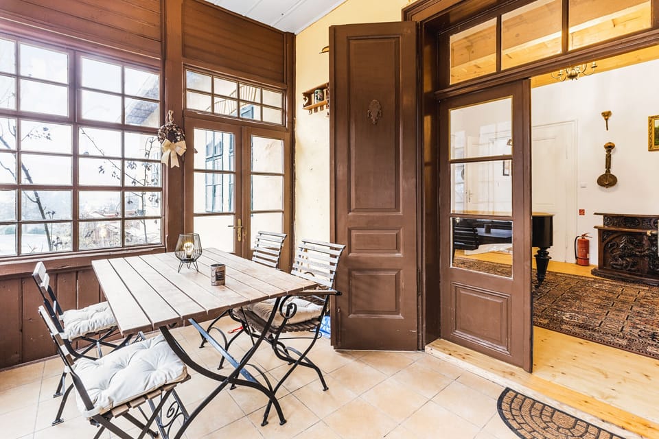 Winter garden table – Soví dom