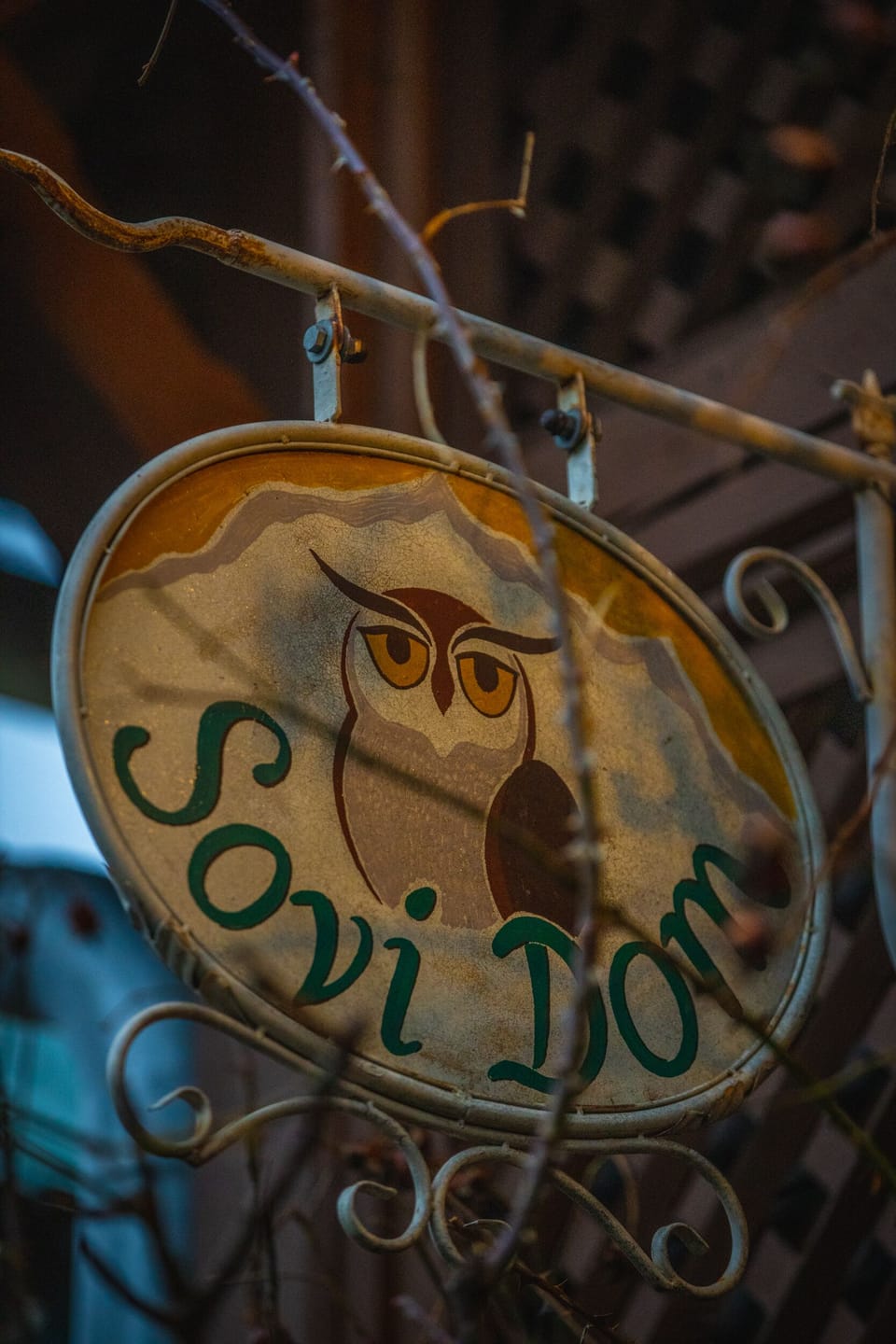 Soví dom sign
