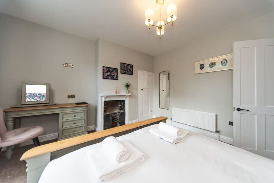 first floor king bedroom