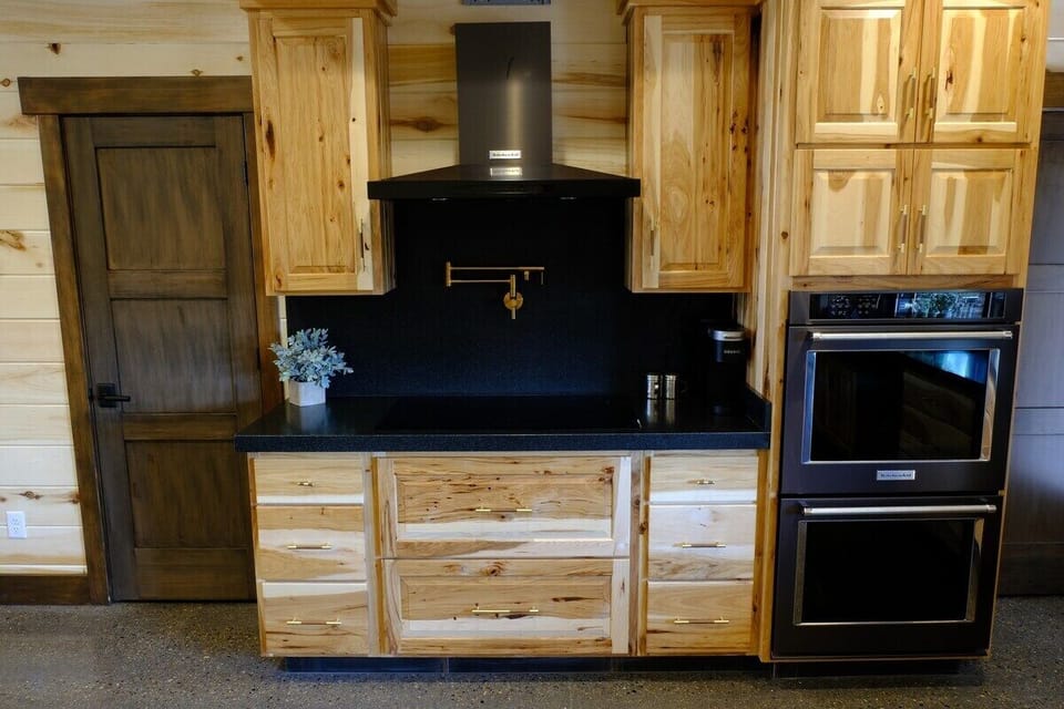 FULLY STOCKED, HIGHLY FUNCTIONAL KITCHEN