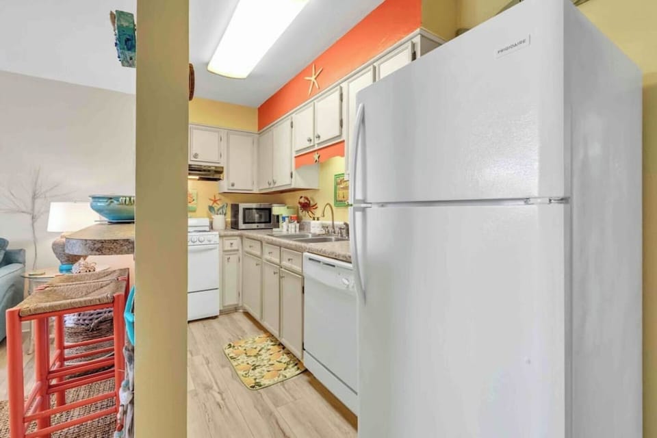 Nice, Clean appliances for your use!