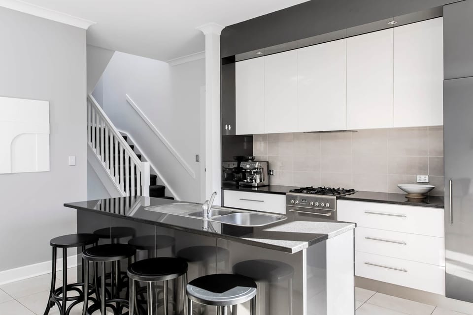 Kitchen - Full kitchen + Coffee Machine