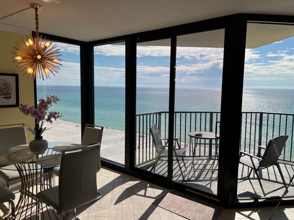 You don't even have to leave the Penthouse to enjoy to views
